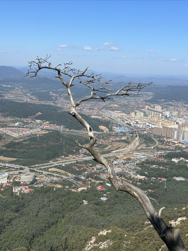 丹東鳳凰山，遼東第一險山。