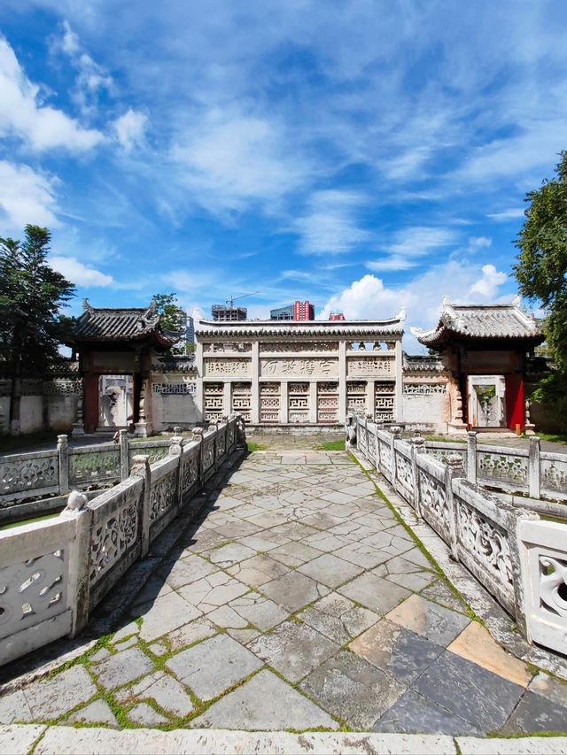 安順文廟——石雕藝術的殿堂。