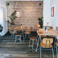 A quiet aesthetic cafe