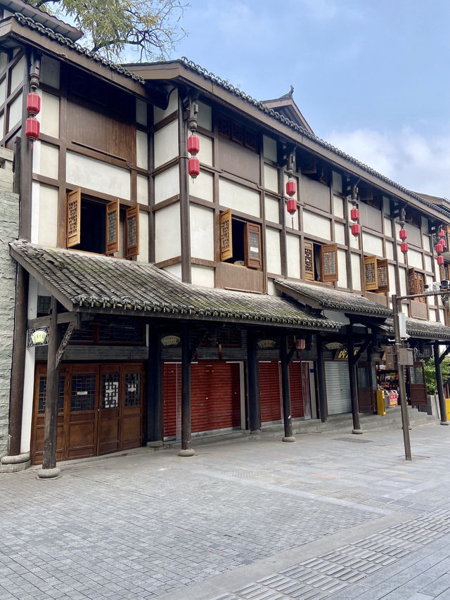  🏮磁器口古鎮🏮充滿著歷史韻味與人間煙火🔥 