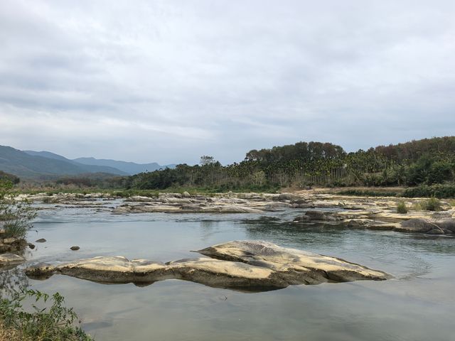 乘坡河石臼群