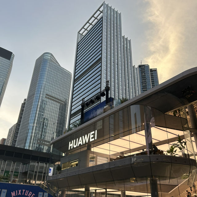 🌟萬象天地：潮流地標，解鎖時尚與藝術的完美融合！