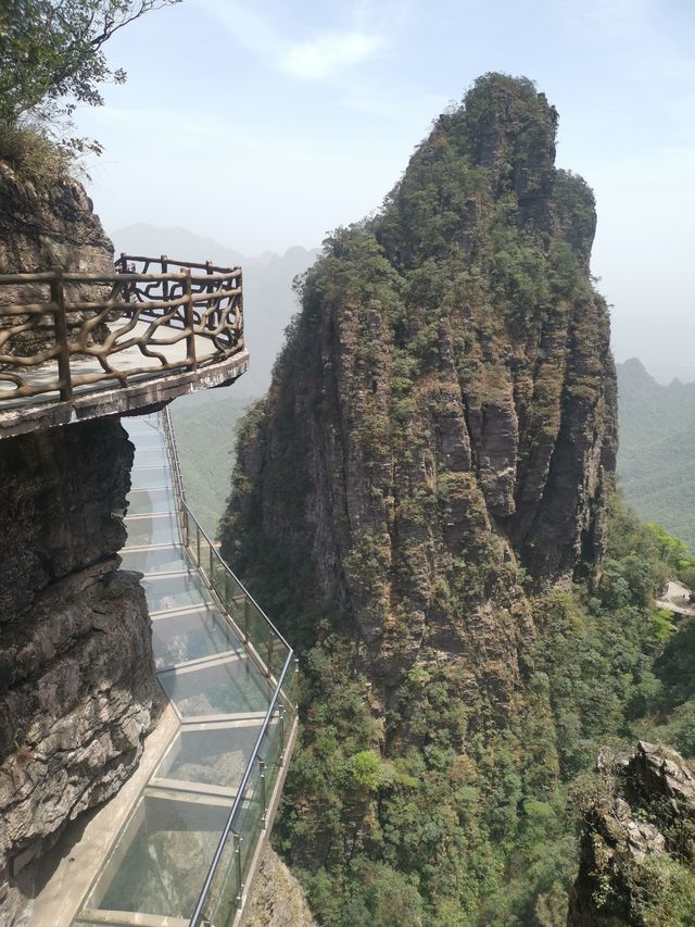 不愧是廣西的張家界，無限風光在險峰