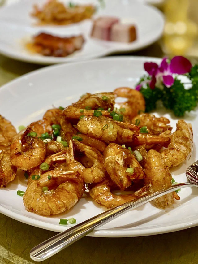摩登海港的金色餐桌：YOHO金銀島的都會味道