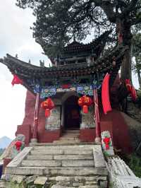 A beautiful temple hidden in the mountains near Baoding