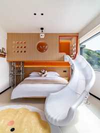 月亮灣畔！滑梯民宿山水間樂享親子時光