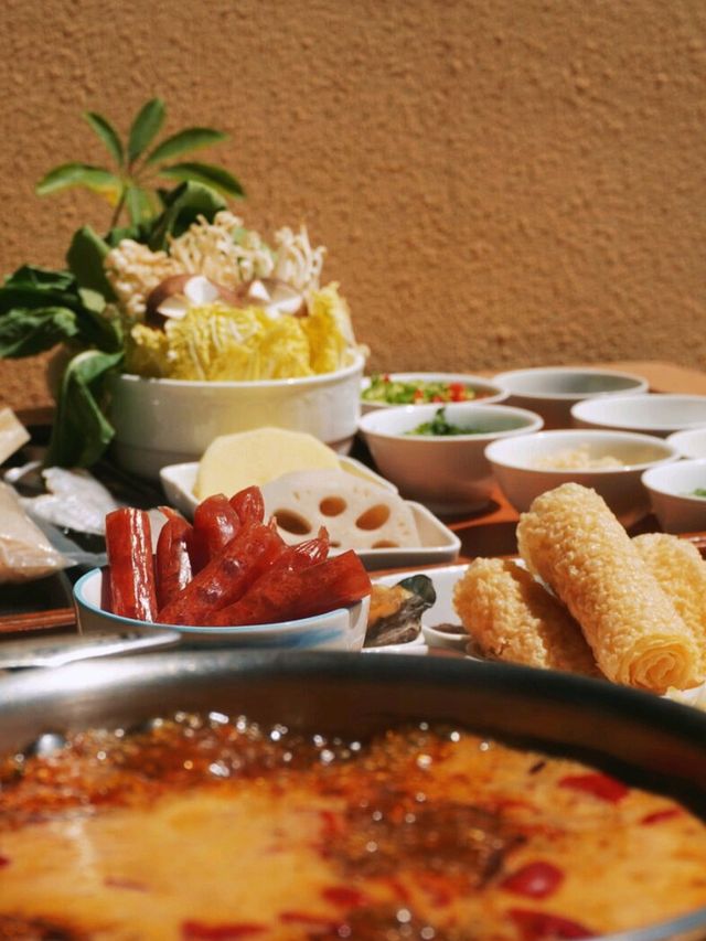 I found a hotel at Qingcheng Mountain where you can enjoy hot springs, barbecues, and camping I found a hotel at Qingcheng Mountain where you can enjoy hot springs, barbecues, and camping