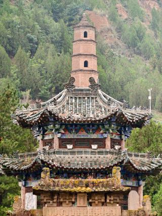 Tower Chronicle 65th: The Wanfo Pagoda in Zichang County, Shaanxi, Next to Zhongshan Grottoes