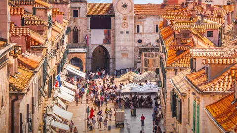 Multi-Country Tour Including Hungary｜17-Day Best Value Trip — traveler post in Zagreb
