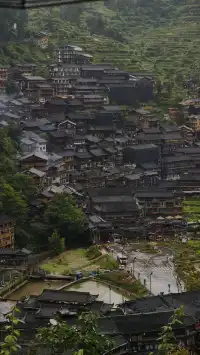 live實拍煙雨繚繞的苗寨也太出片了