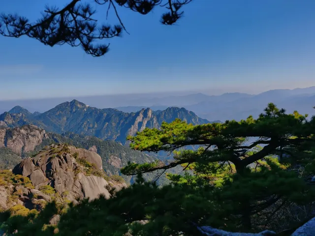 12.7週末黃山人潮擁擠