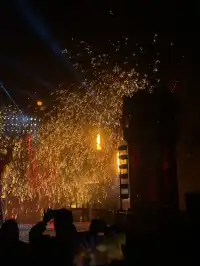 來赤坎提前享受聖誕的狂歡啦！