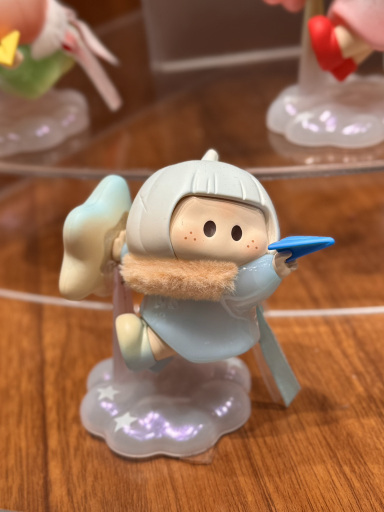 Light & Dreamy — Yoyo Paper Plane Series at MINISO Land | Trip.com