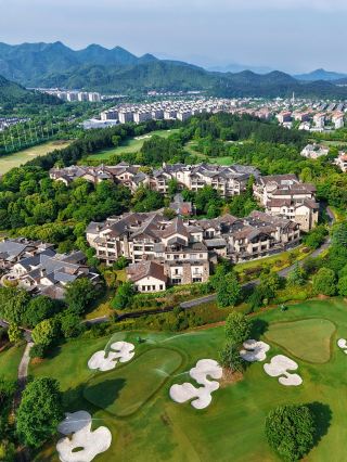 朝、鳥のさえずりで目覚める。安吉JWマリオットで山野の詩に包まれる