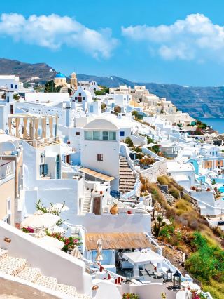 A 9-day trip to Greece for the National Day holiday is incredible