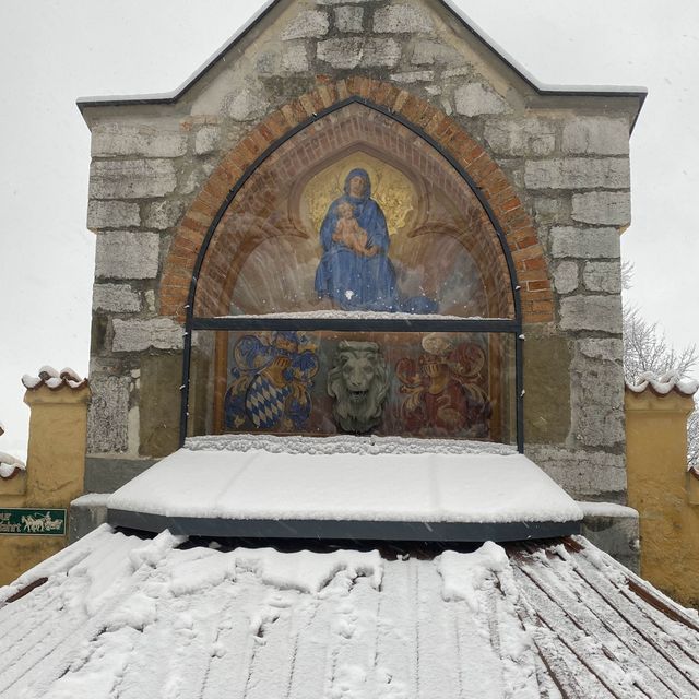 雪の中のホーエンシュバンガウ城❄️