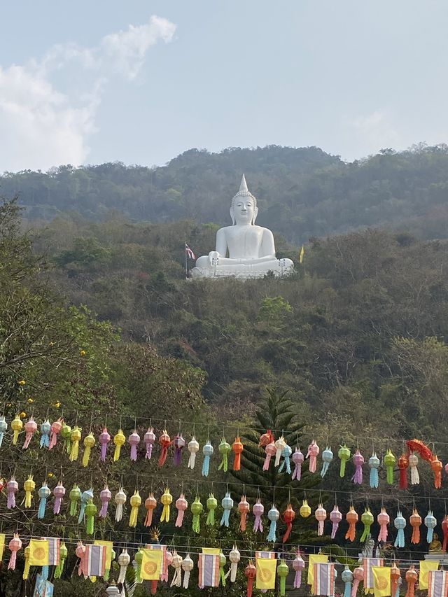 วัดเทพพิทักษ์ปุณณาราม (วัดพระขาว) วัดสวยในสระบุรี