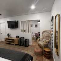Fleur Noire Hotel โรงแรมบูติคใน Palm Spring, CA.