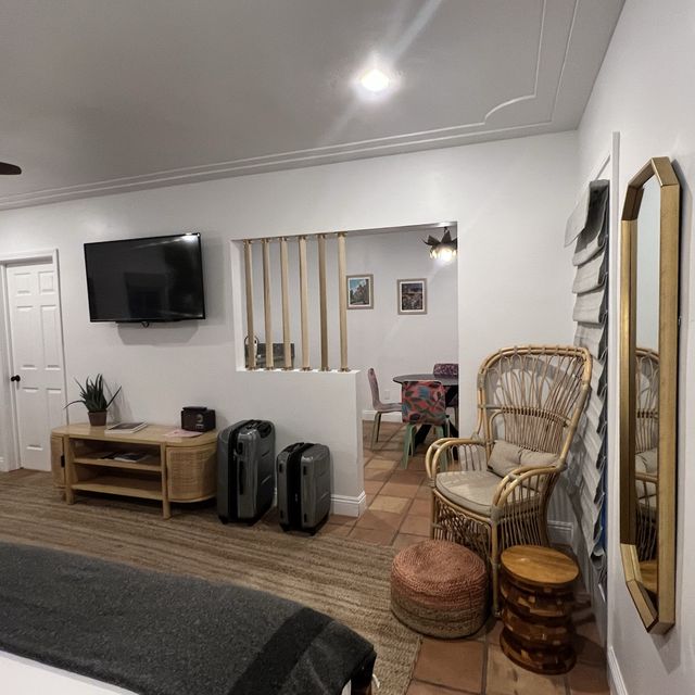Fleur Noire Hotel โรงแรมบูติคใน Palm Spring, CA.