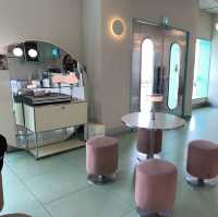 Tiffany blue顏色既donut shop