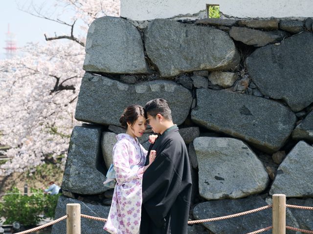 在福岡舞鶴公園拍攝櫻花🌸和服👘情侶照～