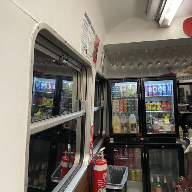 멜버른 수제버거맛집추천 ! 기차버거로 유명한 Easey's