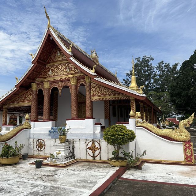 Na Viengkham Buddhist temple