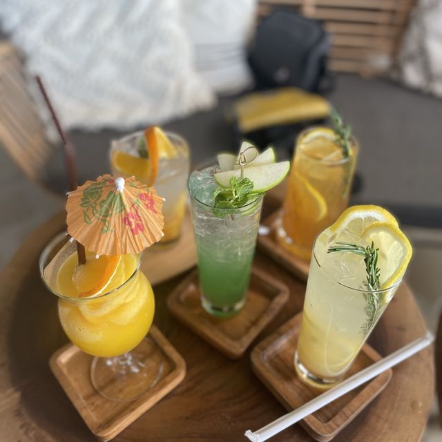 The Lunar Beach House วิวสวยหลักล้าน