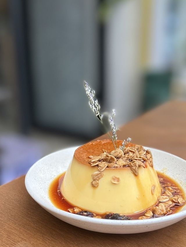 🍮 Ariel Lee 李氏。Cafe：驚艷味蕾的特色布丁！美味無法抗拒！🤤🍮