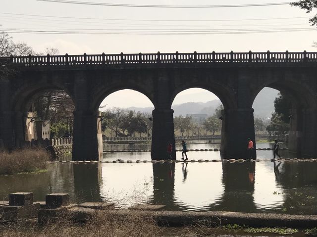 🌉 新竹東安古橋：關西鎮的歷史遺產！🏞️🌟