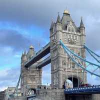 A Timeless Icon on the Thames💕