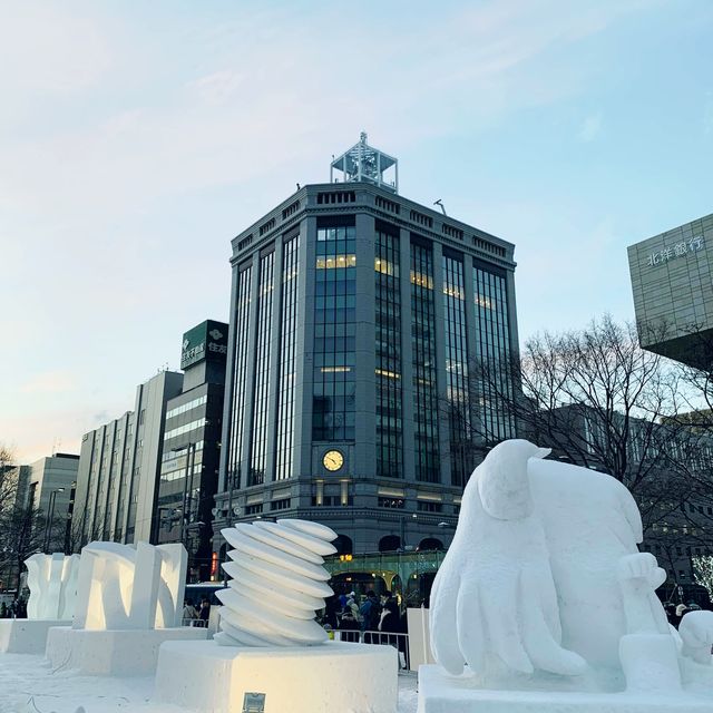 札幌　札幌観光　2023さっぽろ雪まつり　さっぽろテレビ塔とのコラボが素晴らしい