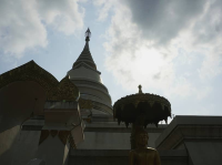 วัดพระธาตุผาเงา