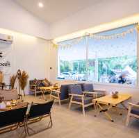 Khaolak Camping คาเฟ่เท่แนวแค้มป์ 