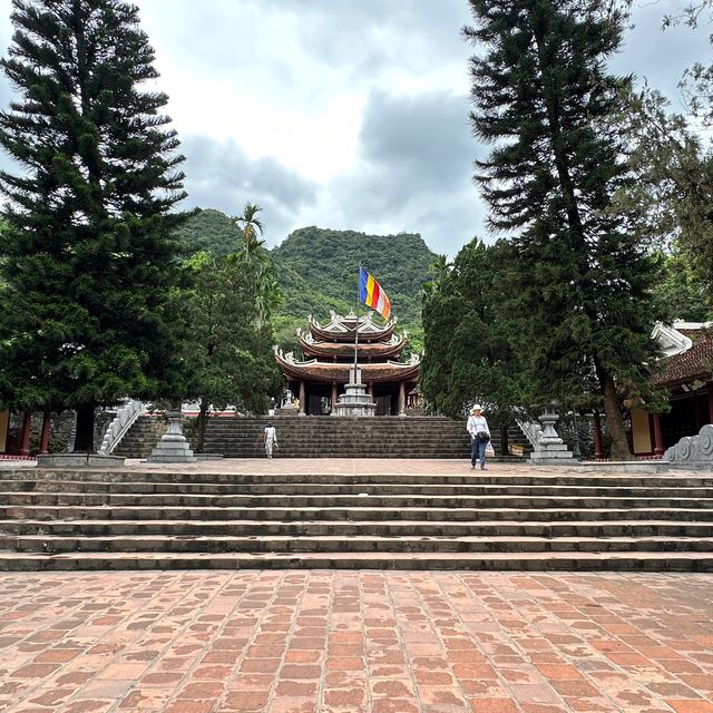 北越河內美景—香天寶刹Huong Pagoda