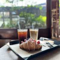 The chillest cafe and the most delicious