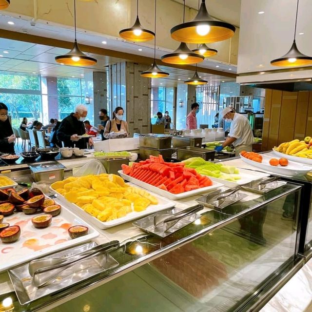 【台北六福萬怡酒店】～一泊二食「FUN美食」美味假期初體驗