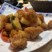 環境闊落的小炒店