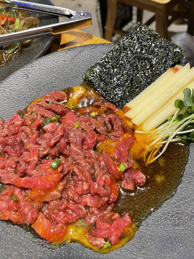 【新大久保】色鮮やかで超豪華ランチ🇰🇷肉の物語