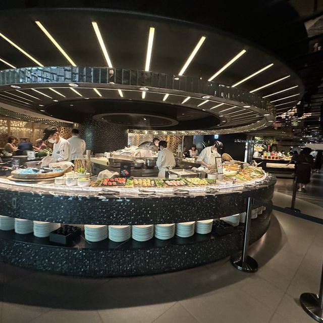 台北美食，晶華酒店Buffet 柏麗廳，異國料理種類多、海鮮新鮮、生魚片、壽司🍣、甜點任選！