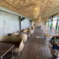 Bay View Cafe คาเฟ่วิวสวยอลังการที่เสม็ดนางชี