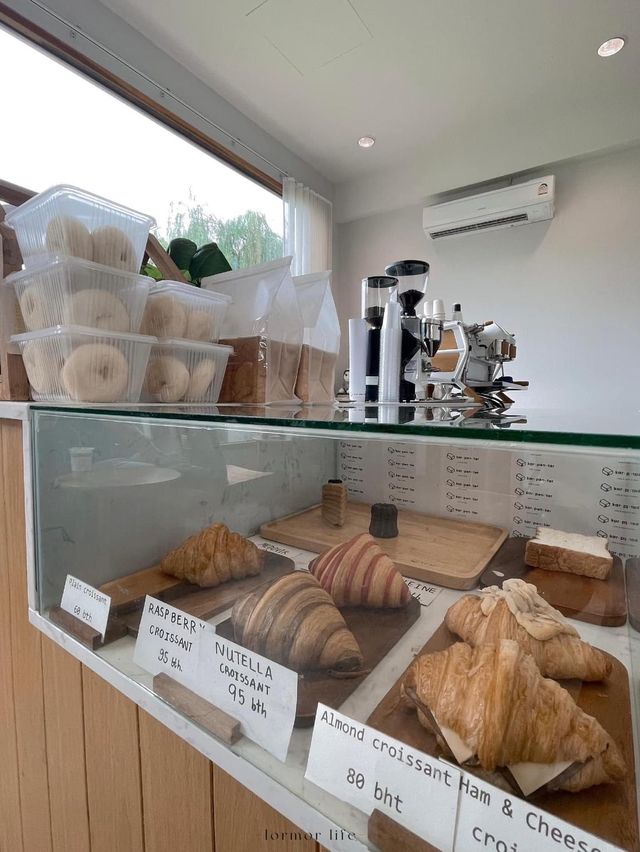 Karpenter cafe & bake | คาเฟ่ลำปาง อบอุ่นมาก