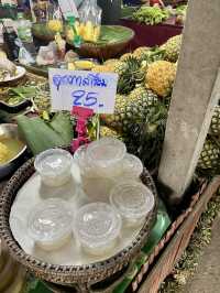 ตลาดน้ำคลองลัดมะยม ตลาดที่ของกินหลากหลาย