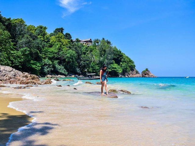 Banana Beach หาดลับภูเก็ต