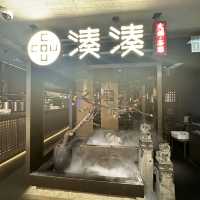湊湊火鍋湯底有3拼+無限任食鴨血豆腐