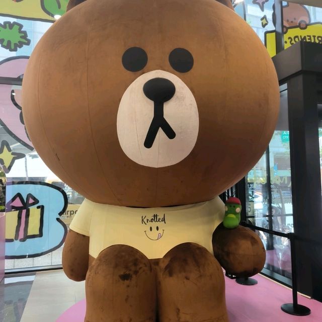 終於！明洞的 Line Friends 來了