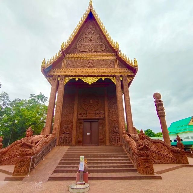 วัดหนองปลิง โบส์ถศิลาแลง กำแพงเพชร