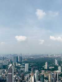 🇲🇾馬來西亞吉隆坡塔👣踩在玻璃盒子裡俯瞰吉隆坡