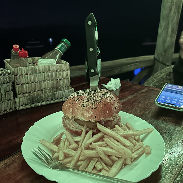 세부 모알보알 오션뷰 레스토랑 칠리바 🍔