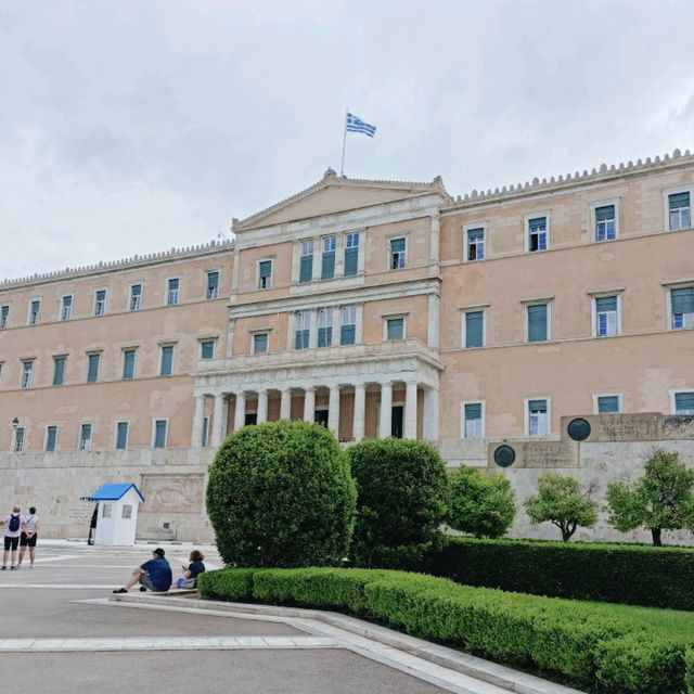 Changing of the guards in Athens